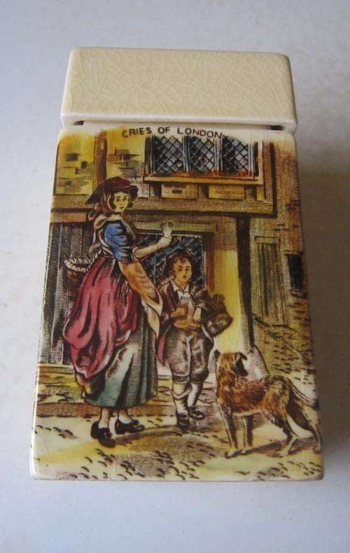 Porcelain Criers of London trinket box / tea caddy