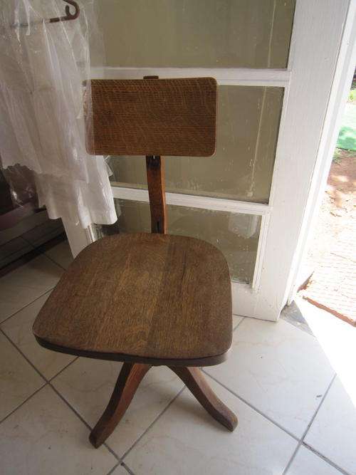 Edwardian oak swivel desk chair