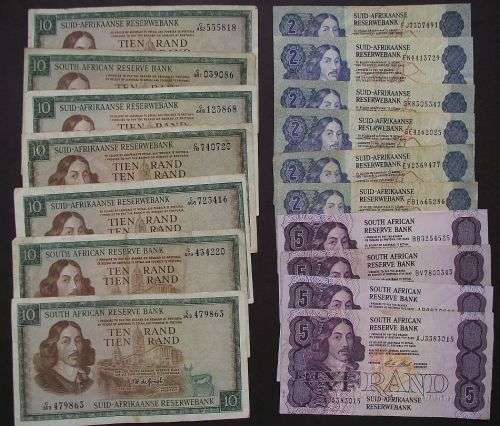 LOT OF SOUTH AFRICA BANKNOTES INCLUDING TW De JONGH TWO, FIVE AND TEN RANDS