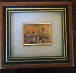 "TOWER OF LONDON" SOUVENIR, CIRCA 1980, IN WOODEN FRAME, 23 K GOLD LEAF