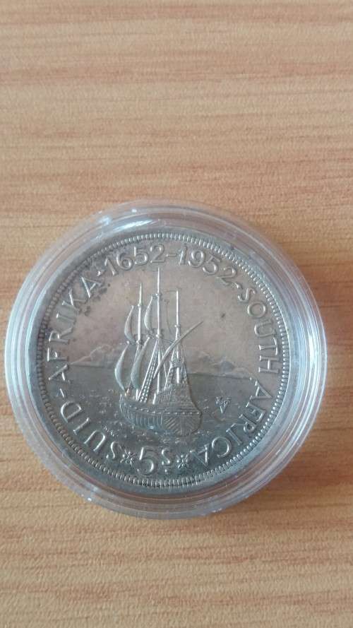 ** Great Looking 1952 Silver Five Shilling @ R1 Start  **