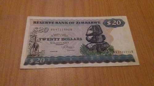 ** Nice Lot Of 17 International Bank Notes. One Bid For All. Please See All Pictures **