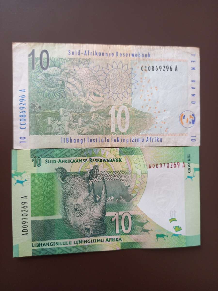 SET OF GILL MARCUS R10 NOTES. ONE BID FOR BOTH