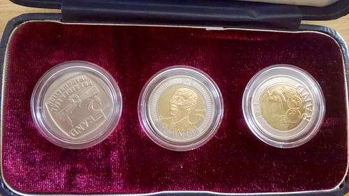 UNC TRIO MADIBA R5 COINS IN HOLDER. GREAT ITEM