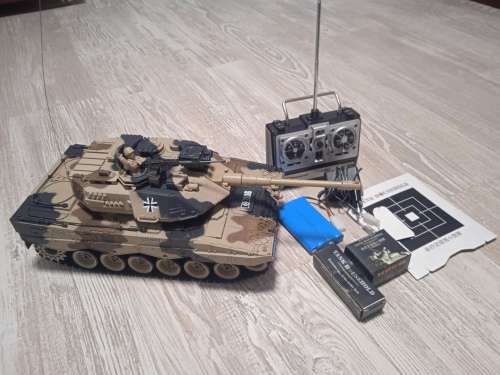 1:20 Scale R/C Simulating Battle Tank