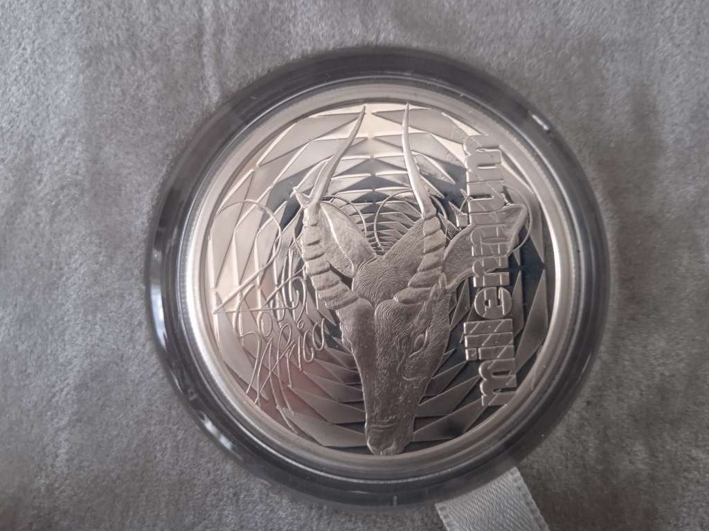 2000 coin set and Millennium Madallion