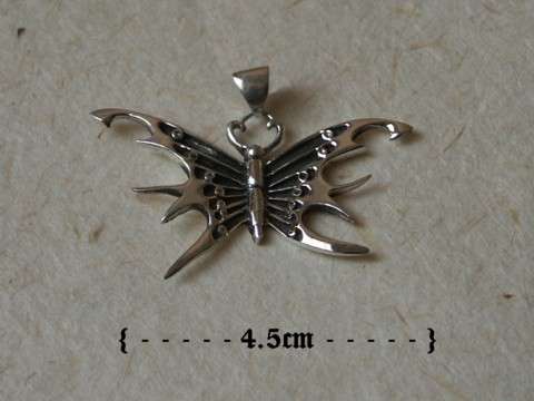 STUNNING STERLING SILVER BUTTERFLY PENDANT