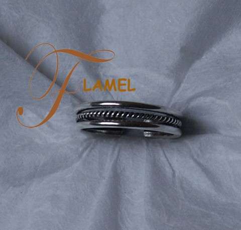 CHARMING STERLING SILVER TOE RING