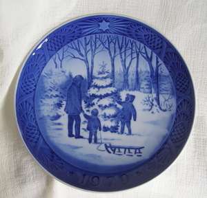 ROYAL COPENHAGEN Christmas Plate 1979