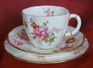 ROYAL CROWN DERBY Posies Trio