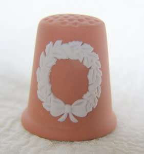 Wedgwood THIMBLE - Christmas 1984
