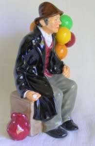 ROYAL DOULTON Figurine - The Balloon Man