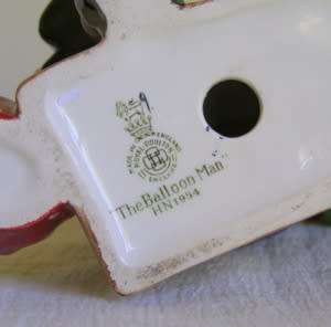 ROYAL DOULTON Figurine - The Balloon Man
