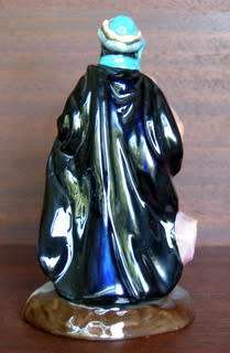 Royal Doulton MINIATURE FIGURINE - Good King Wenceslas - HN3262 *R1800*