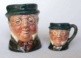 Royal Doulton MINIATURE & TINY CHARACTER JUGS - Mr. Pickwick *R3000*