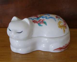 ELIZABETH ARDEN Palais De Versailles Cat Trinket