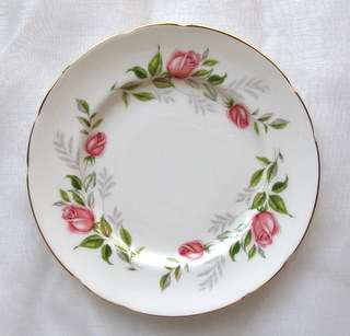 PARAGON Fragrance Teaplate - Pink Rosebuds