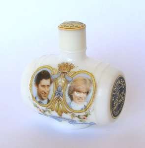 Commemorative GLASS WHISKY BOTTLE - Charles and Di