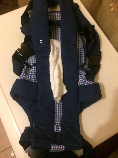 Marked down! New Baby kangaroo pouch carrier