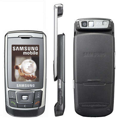 Samsung D900i includes all accesories