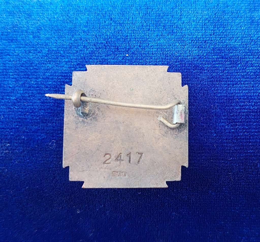 - WW2 South African Memorial Pin ` Death Badge` (Nr 2417) with SAM Stamp -