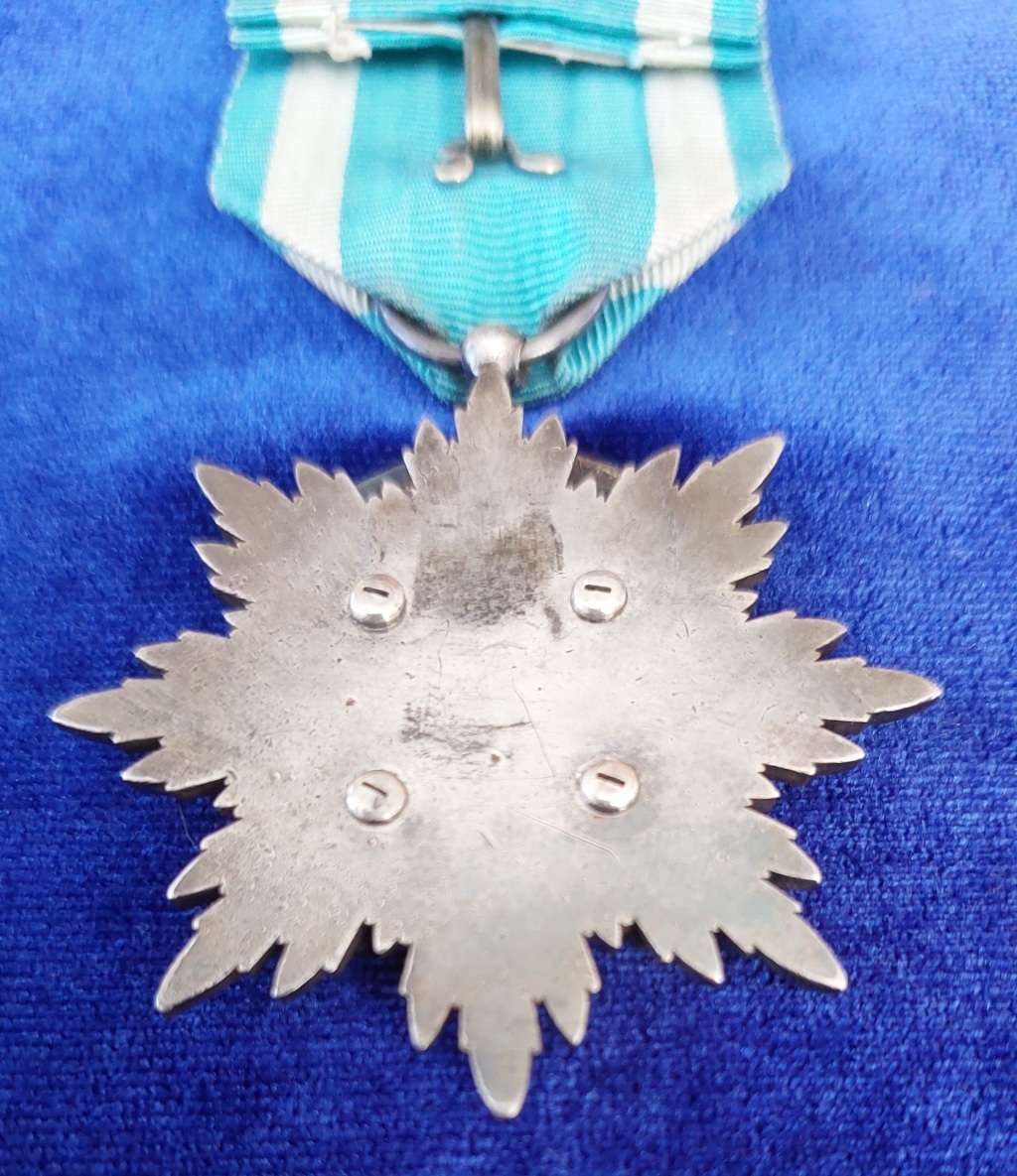 - Scarce Japanese Army order of the Golden Kite Medal 5th Class with a 6th Class Rosette   -