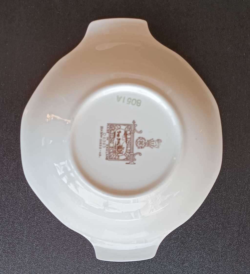 Vintage Royal Doulton Small Bowl - Coaching Scenes - D6393