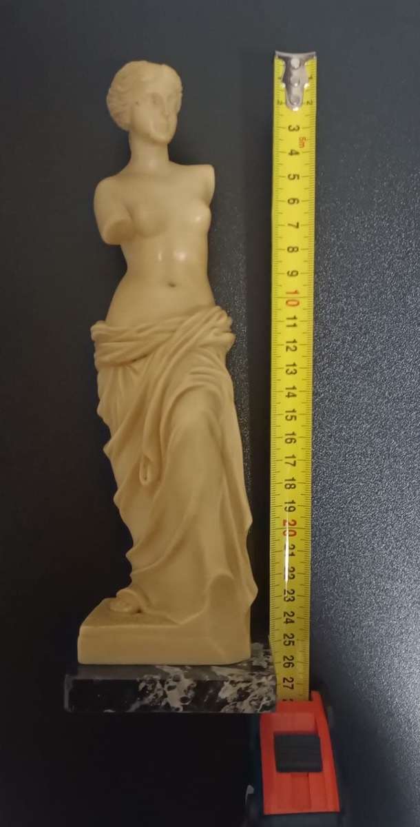 Vintage Venus de Milo (Aphrodite) Reproduction Sculpture