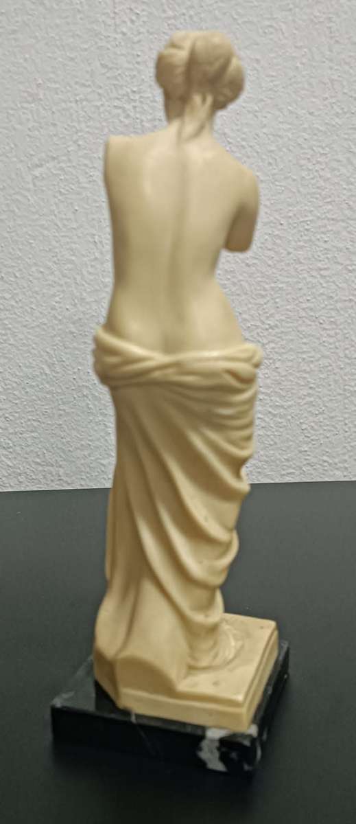 Vintage Venus de Milo (Aphrodite) Reproduction Sculpture
