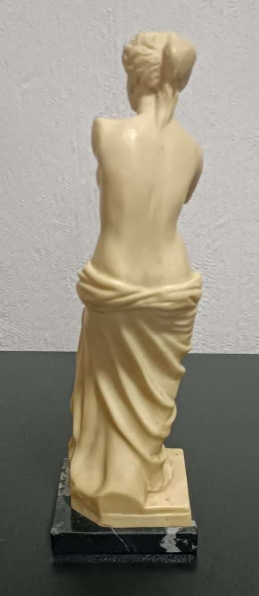 Vintage Venus de Milo (Aphrodite) Reproduction Sculpture