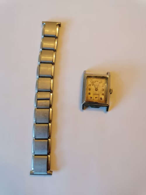 Manually Wound Omega Calibre T17