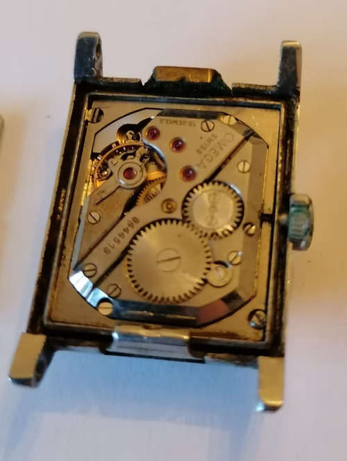 Manually Wound Omega Calibre T17