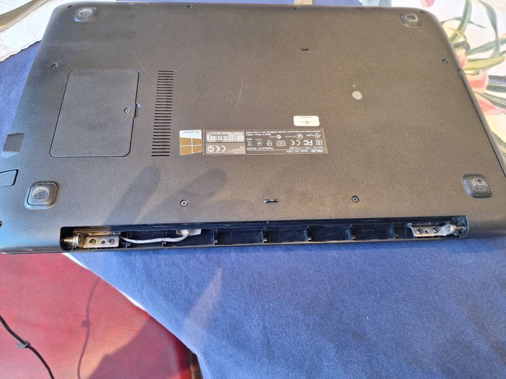 Asus X555UA laptop