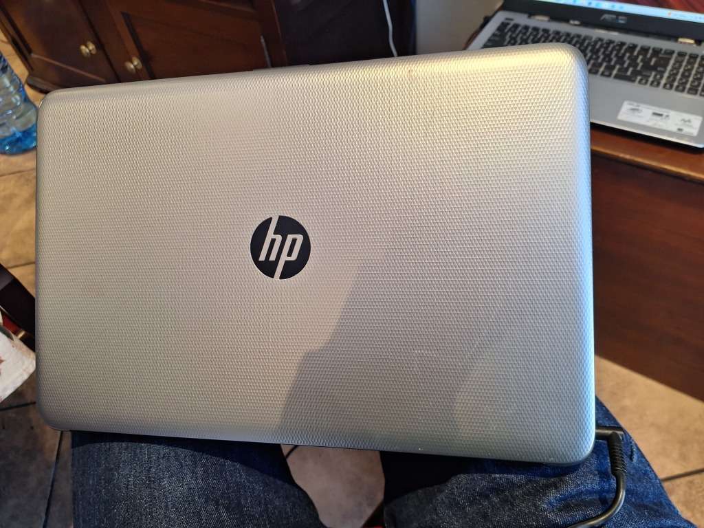 HP laptop 15-ac100ni 15.6" Celeron Notebook
