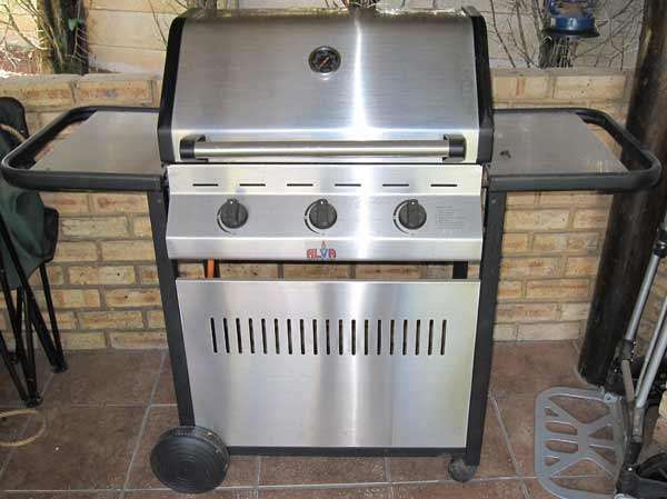 Alva Stainless Steel Hooded 3 Burner Gas Braai