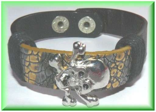 SIMPLE YET SWEET GOTH BRACELET - 4