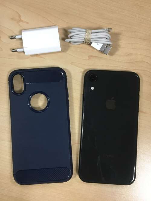 iPhone Xr (Black) - 64GB