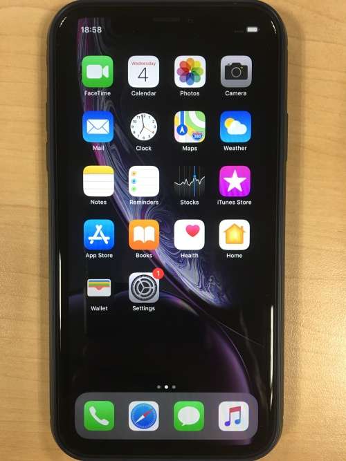iPhone Xr (Black) - 64GB