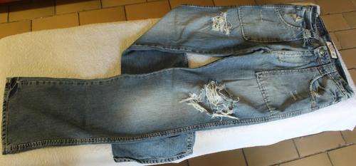 Bargain!!! Original Guess Jeans, size 32.