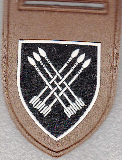 32 BATTALION SHOULDER FLASH