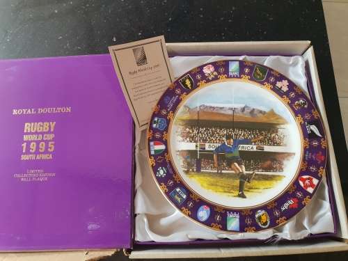 Limited edition Royal Doulton 1995 Rugby world cup plate in box