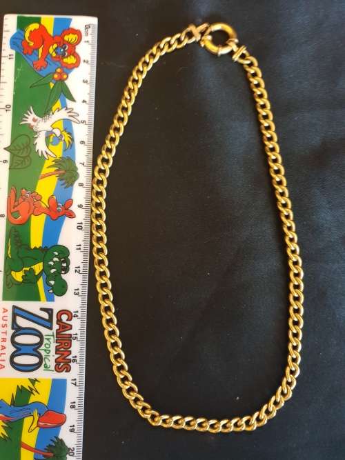 Stunning 9ct gold hollow neck chain