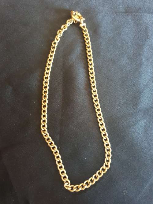 Stunning 9ct gold hollow neck chain