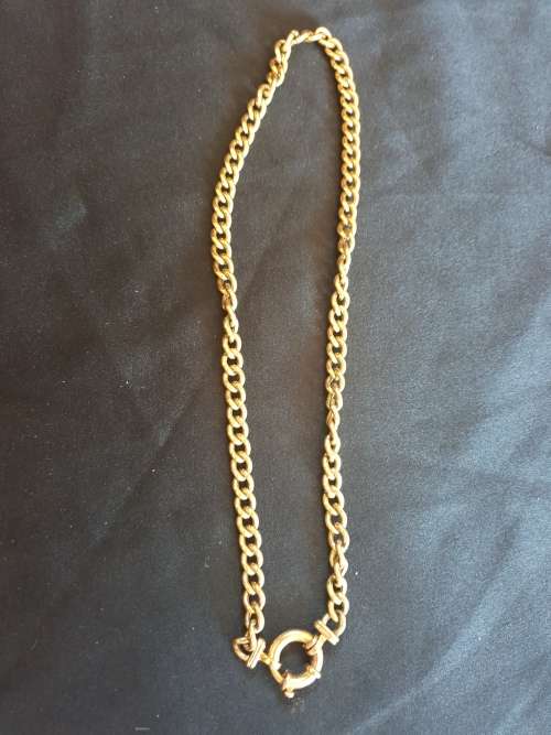 Stunning 9ct gold hollow neck chain