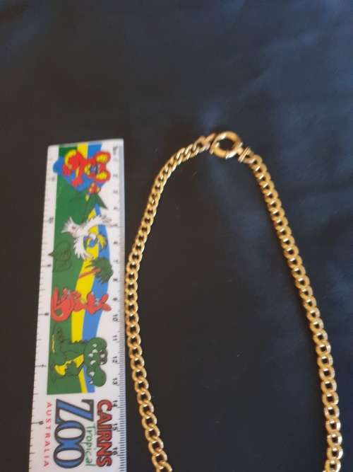 Stunning 9ct gold hollow neck chain