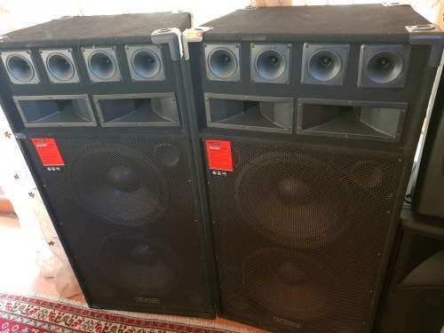 Set of 2 double 15` 600W Professional DJ cabinet speakers
