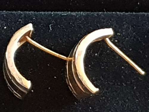 9ct gold curved earring set
