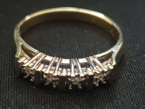 4 diamond 9ct yellow and white gold Eternity ring
