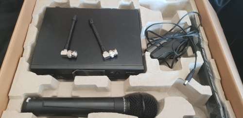 Audio Technica  CORDLESS handheld microphone in box
