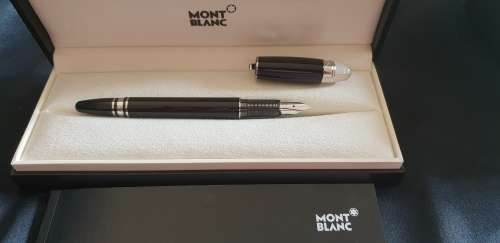 MontBlanc Starwalker fountain pen with original case box,booklet and brand new ink